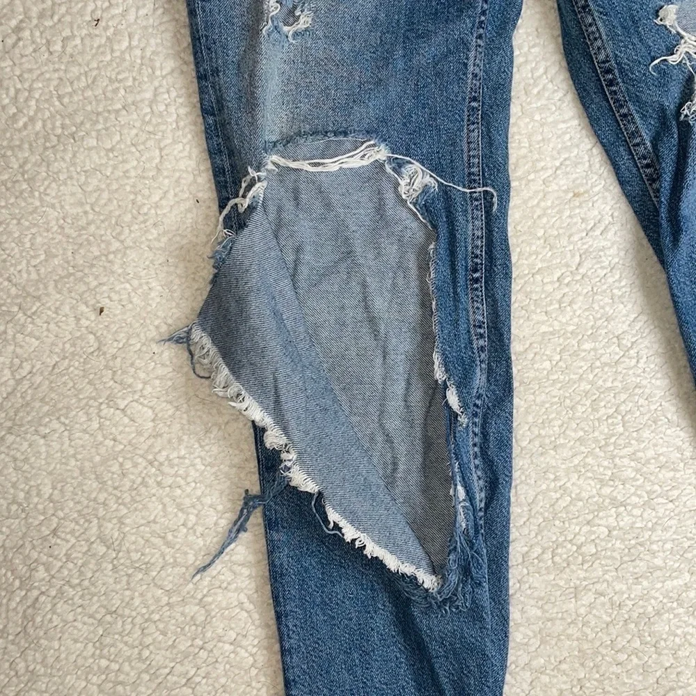 H&M Denim Jeans Distressed Ripped In style Size 6 - Picture 3 of 10